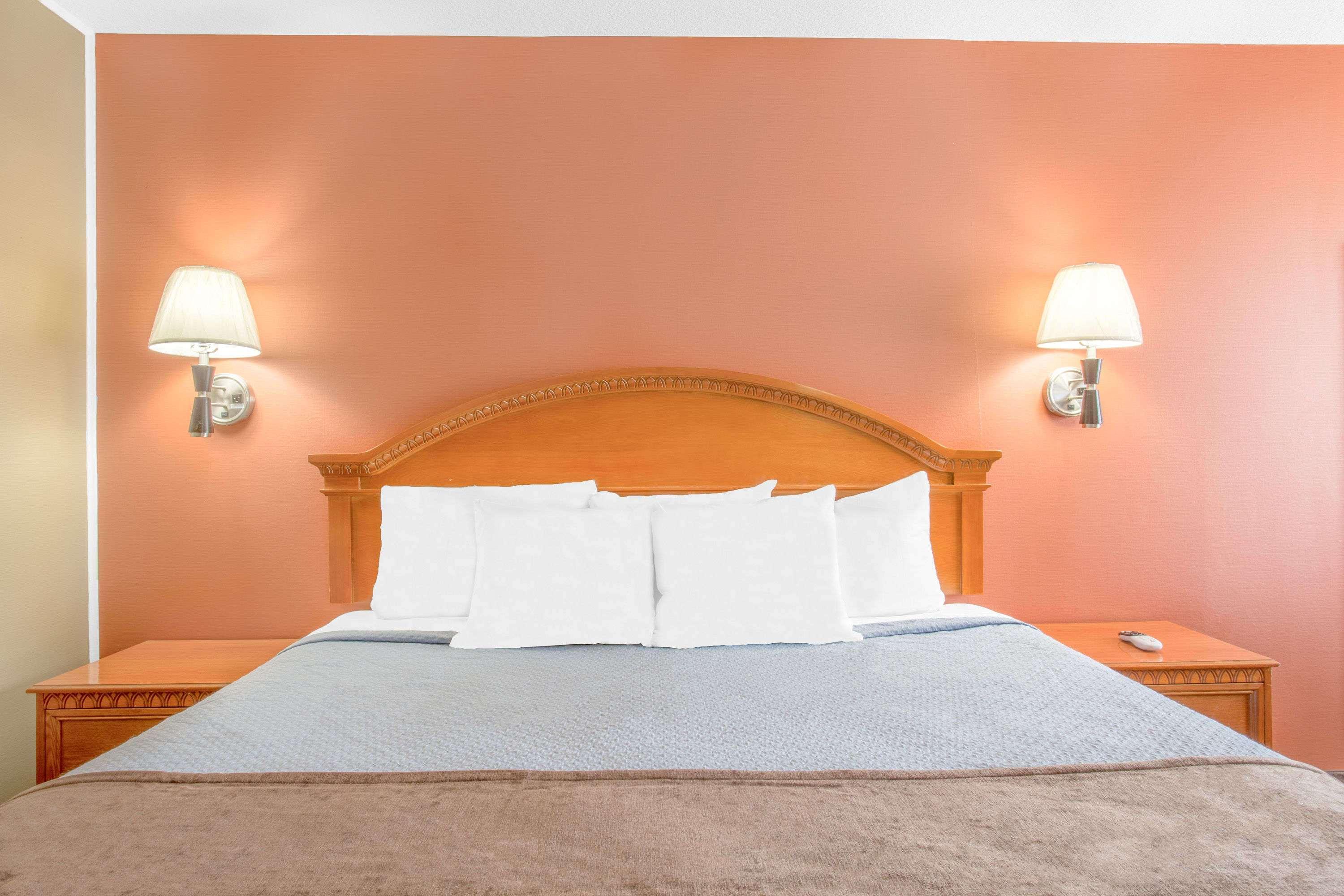 Days Inn By Wyndham Elko Εξωτερικό φωτογραφία